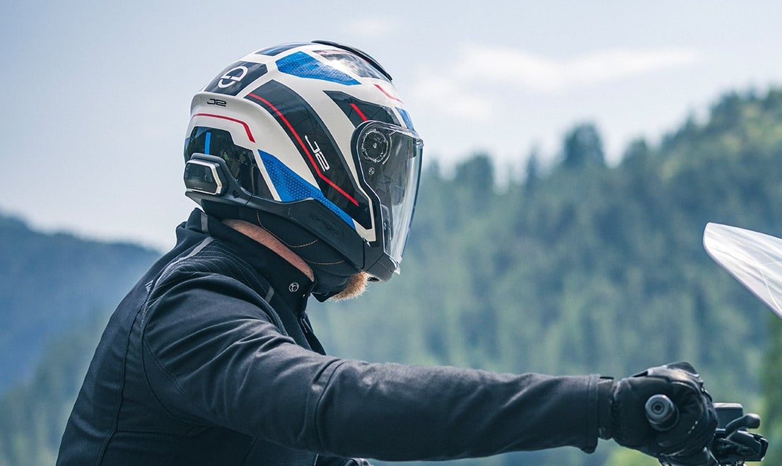 Schuberth J1 with SC Edge Communication System